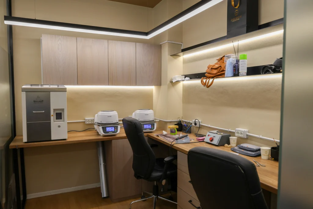 Ambiente professionale di una clinica dentale a Tirana.